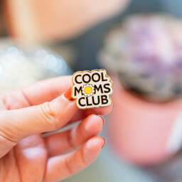 Pin's Cool Moms Club